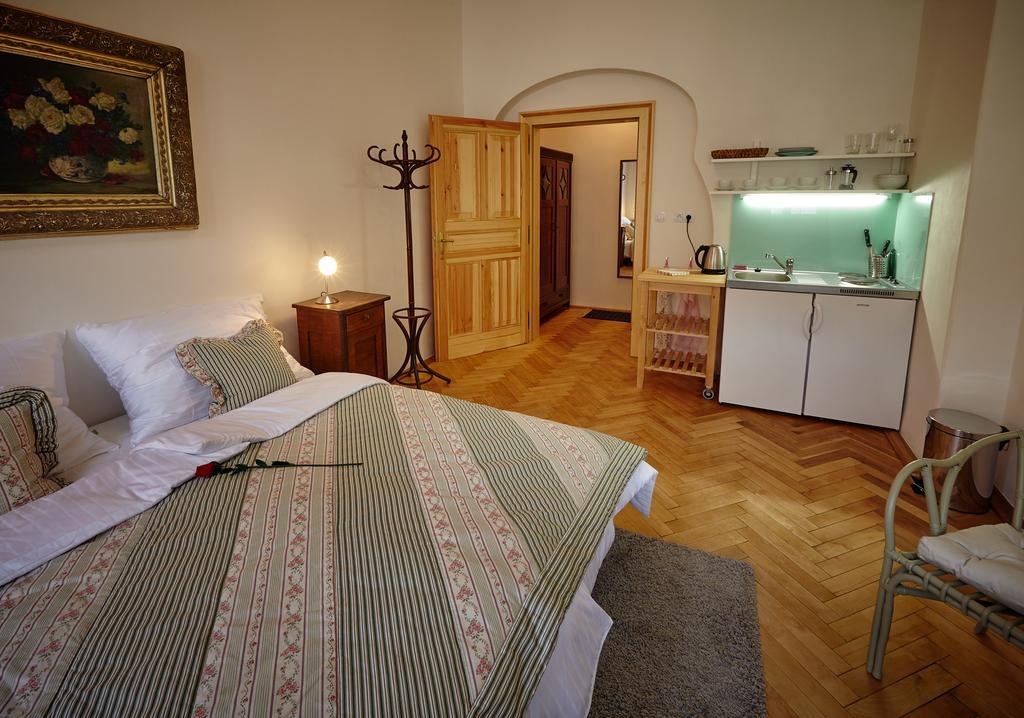 Queen Bee Apartments Praga Camera foto