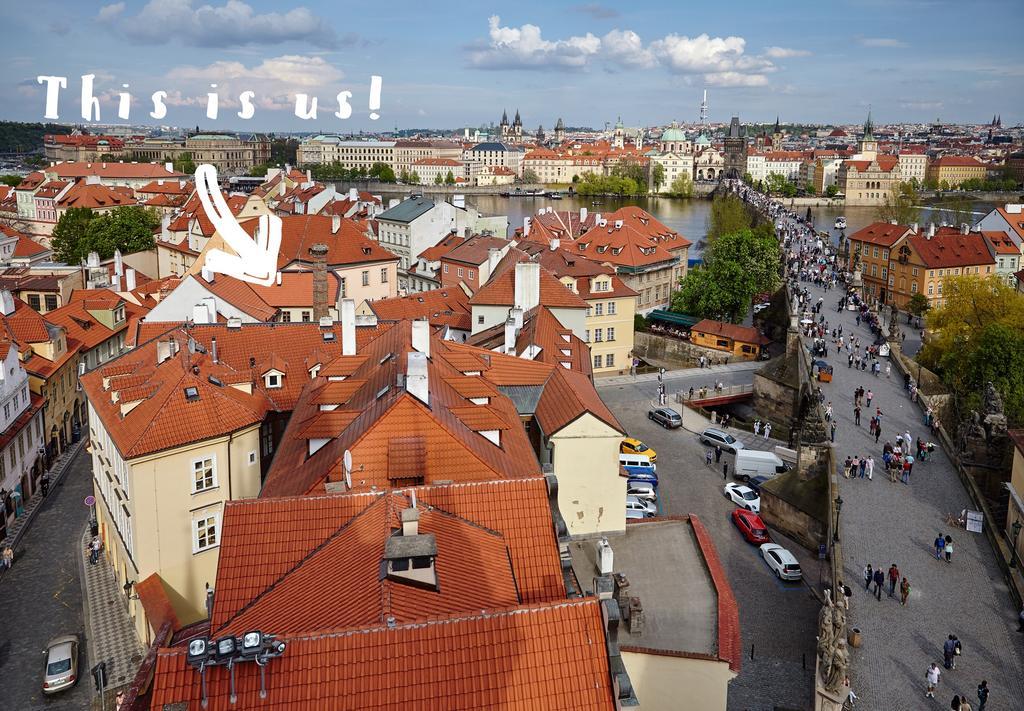 Queen Bee Apartments Praga Esterno foto